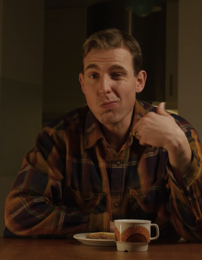 Mann med mat i munnen kommer ikke til poenget