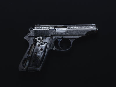 Norges Hjemmefrontmuseum, Rediess sin pistol