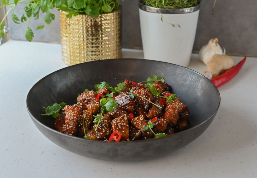 Asiatisk ribbe - Saftige biter av ribbe i en nydelig glaze | Gladkokken