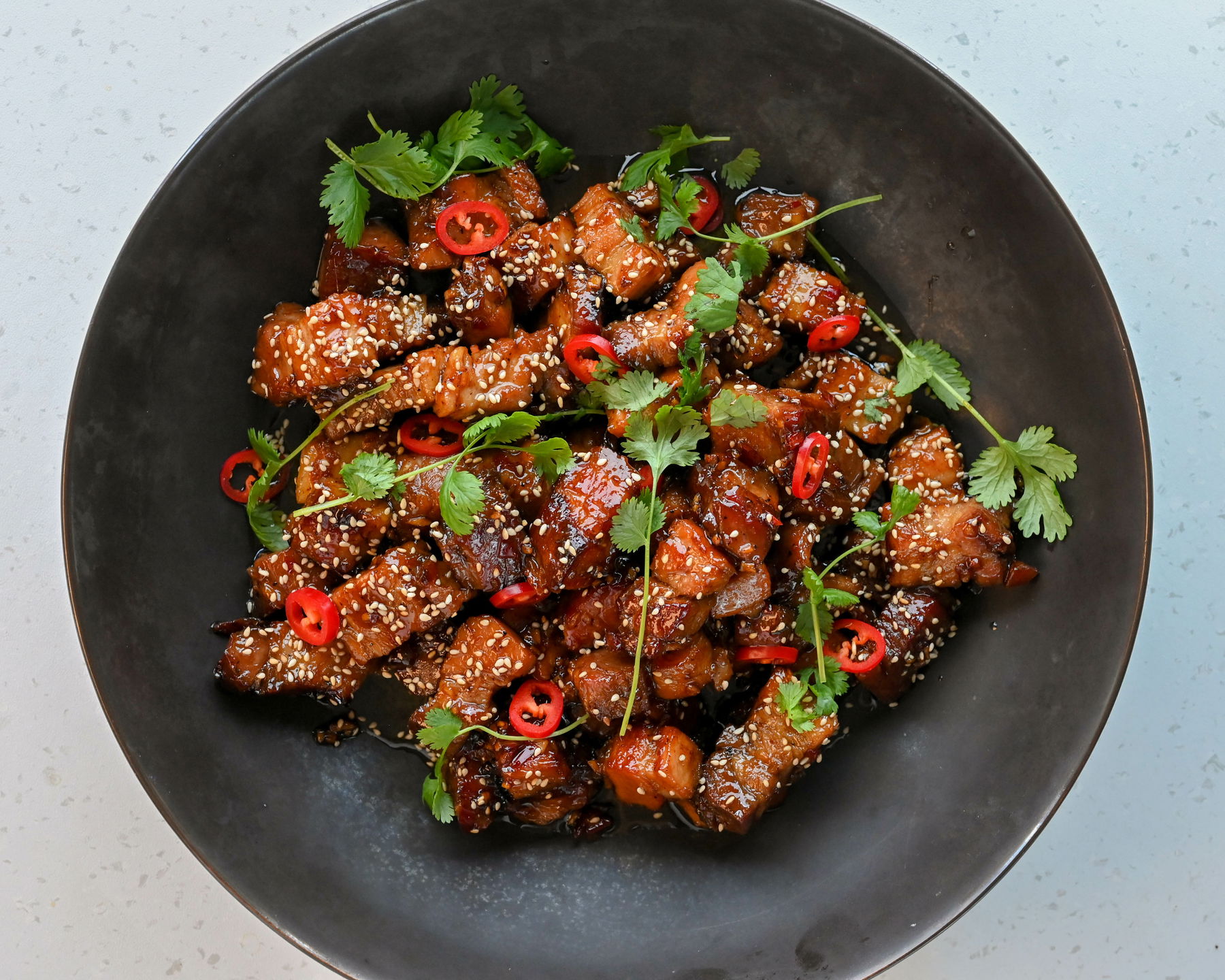 Asiatisk ribbe - Saftige biter av ribbe i en nydelig glaze | Gladkokken
