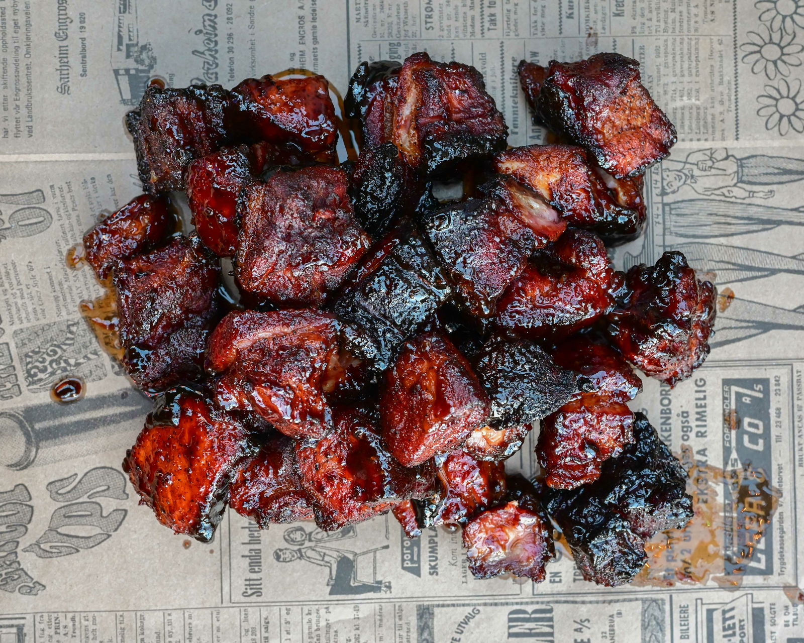 Burnt ends BBQ - Perfekte, saftige og deilige kuber av ribbe | Gladkokken