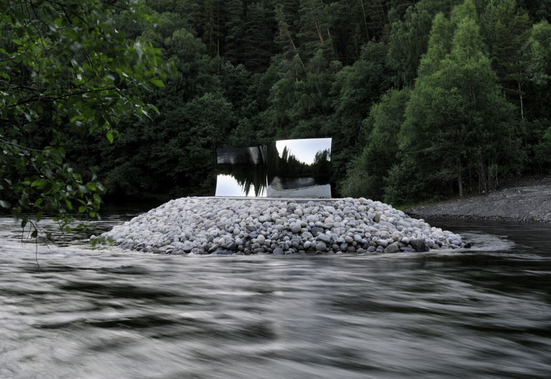 Anish Kapoor S Curve