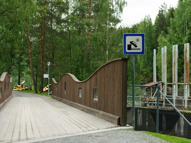 Kistefos EA Fredrik Raddum Catastrophic road Signs Sun 0002 Recovered