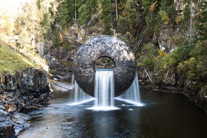 Marc Quinn All of Nature Flows Through Us 2