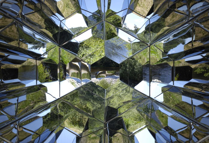 Viewing machine