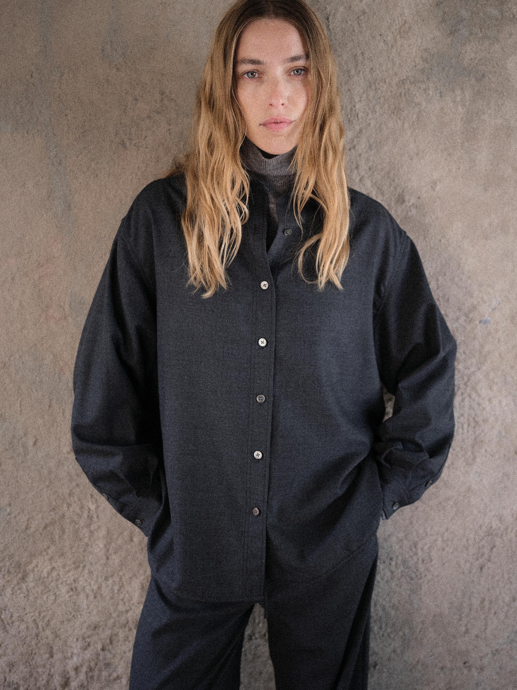 FWSS FALL 2024 CAMPAIGN TRINE HISDAL TAILORED OVERSIZED SHIRT SIENA DRAWSTRING TROUSERS CHARCOAL GREY