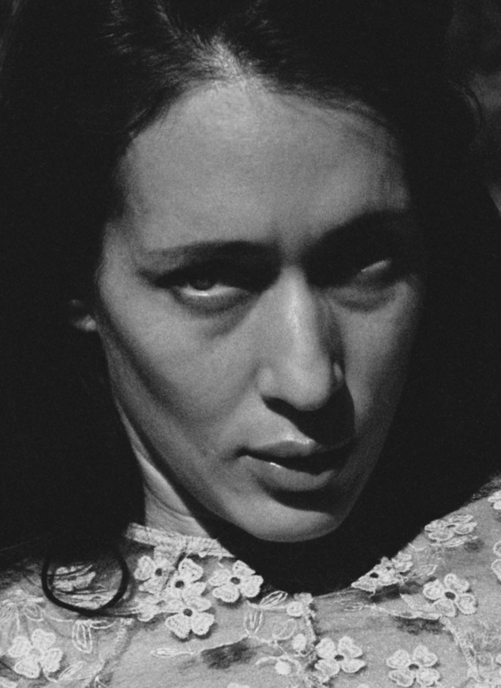 R1 00007 0030 bw crop