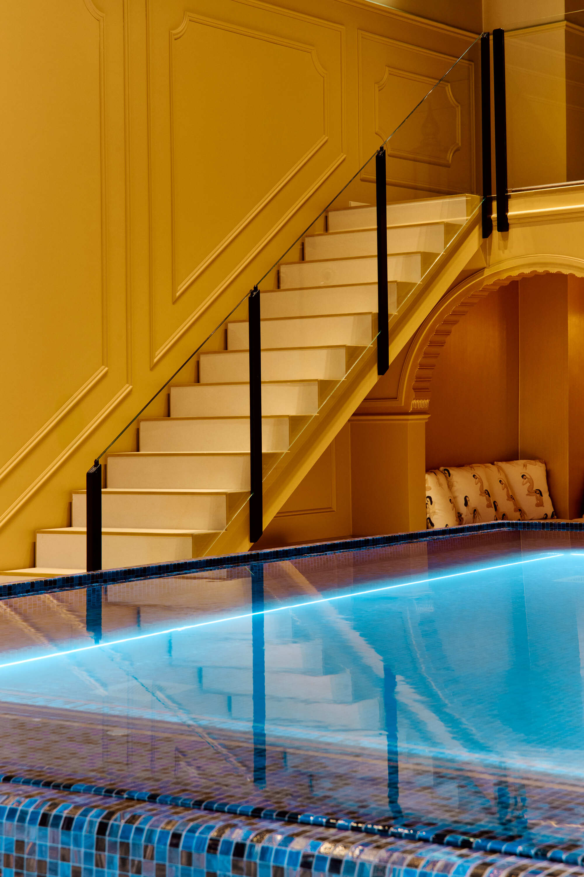 Bristol Spa48340 Anne Valeur web