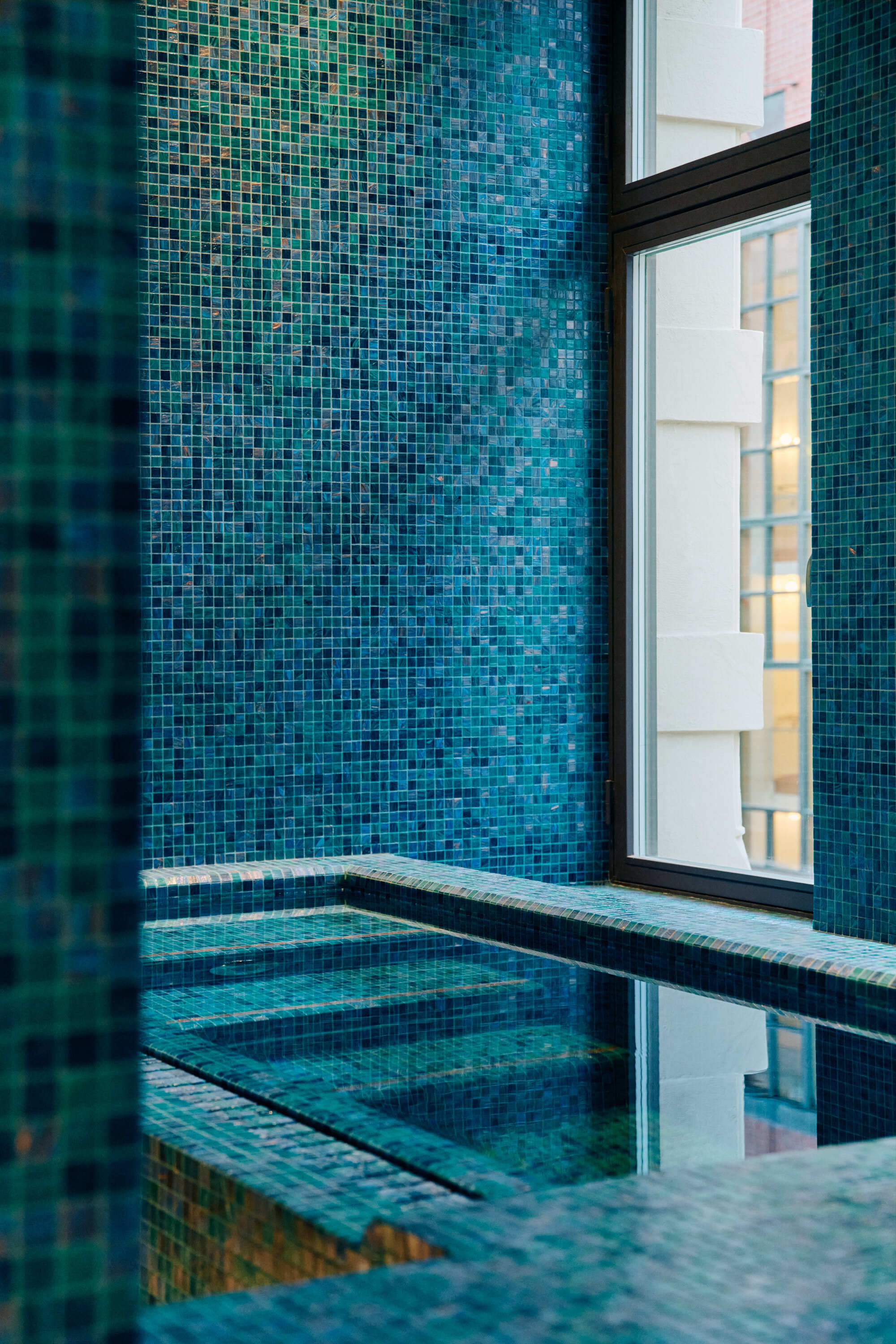 Bristol Spa48436 Anne Valeur web