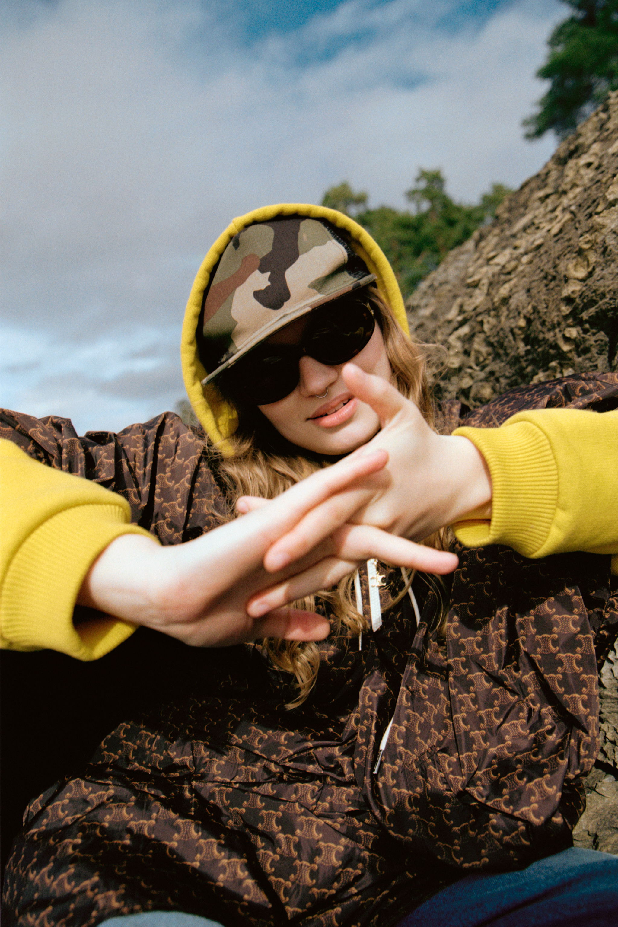 Girl In Red 13 096 121 WEB