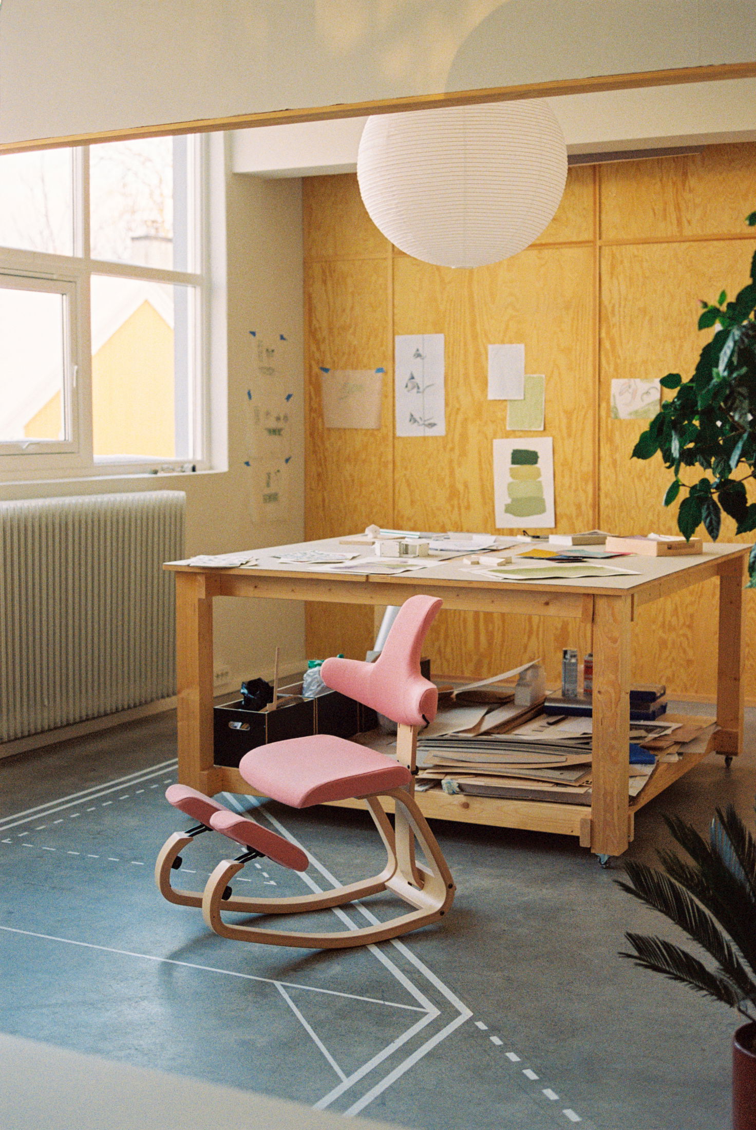 Thea X Varier leikanger web 2