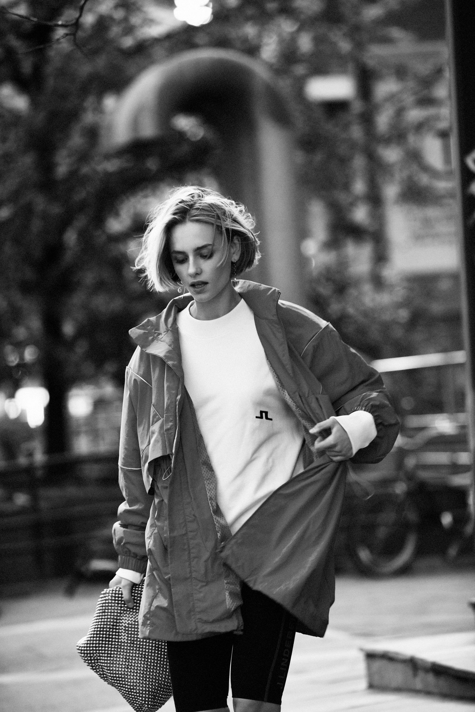 Sari Costume 01 1488bw