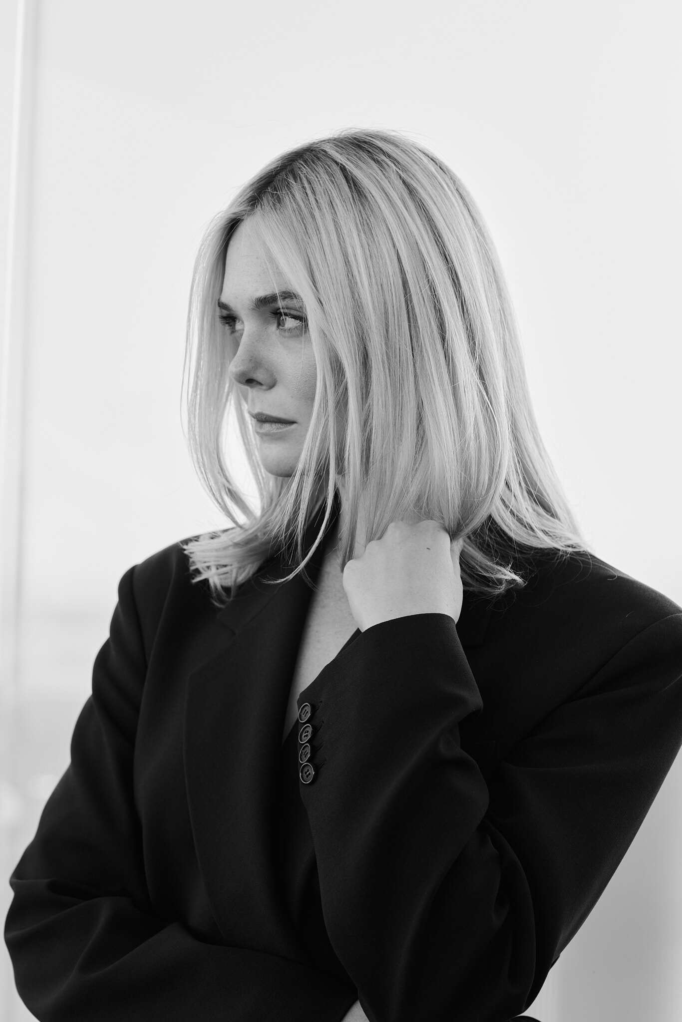 BJERKVIK elle fanning 0137 250825