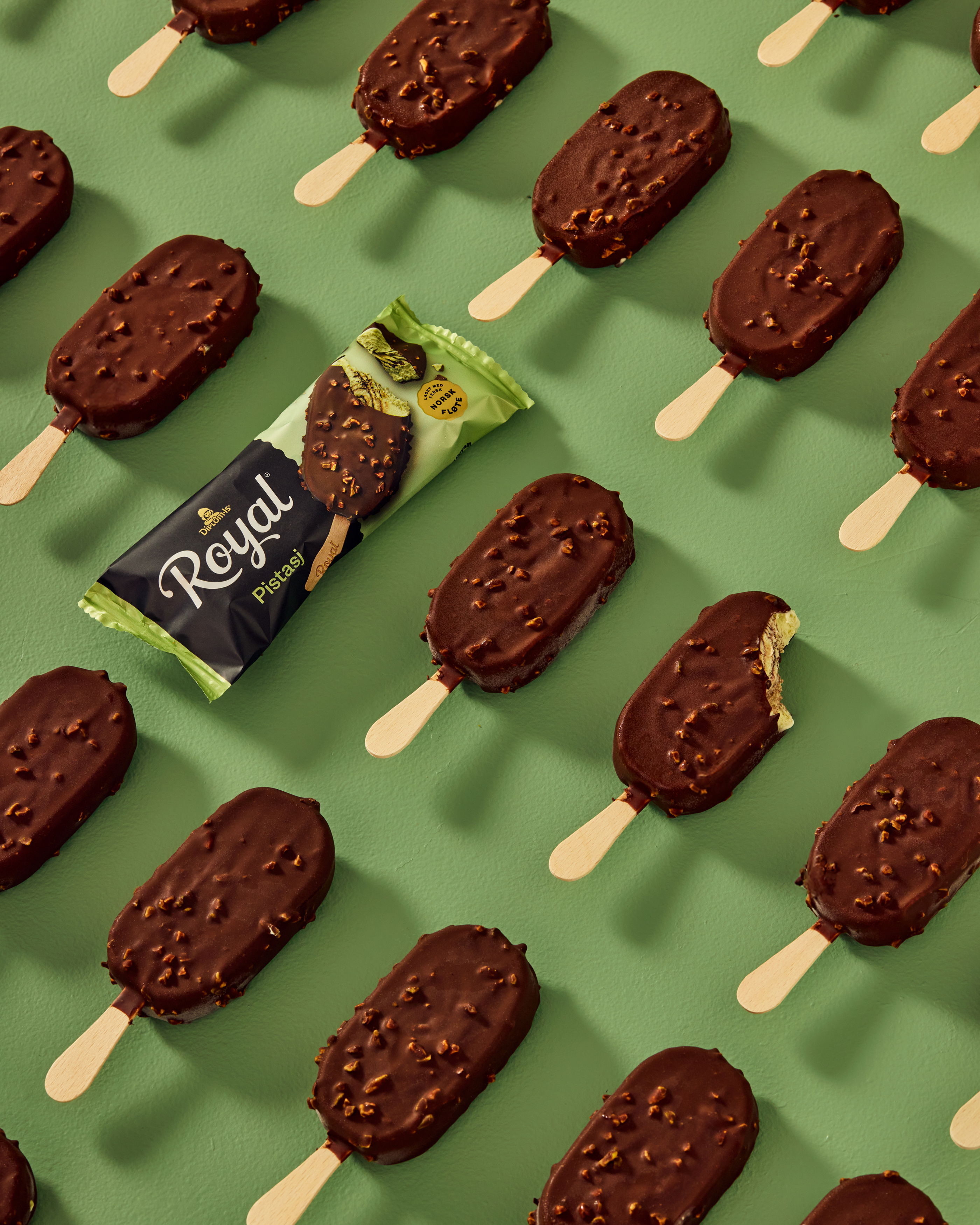 Diplom Is Royal 1225 7550