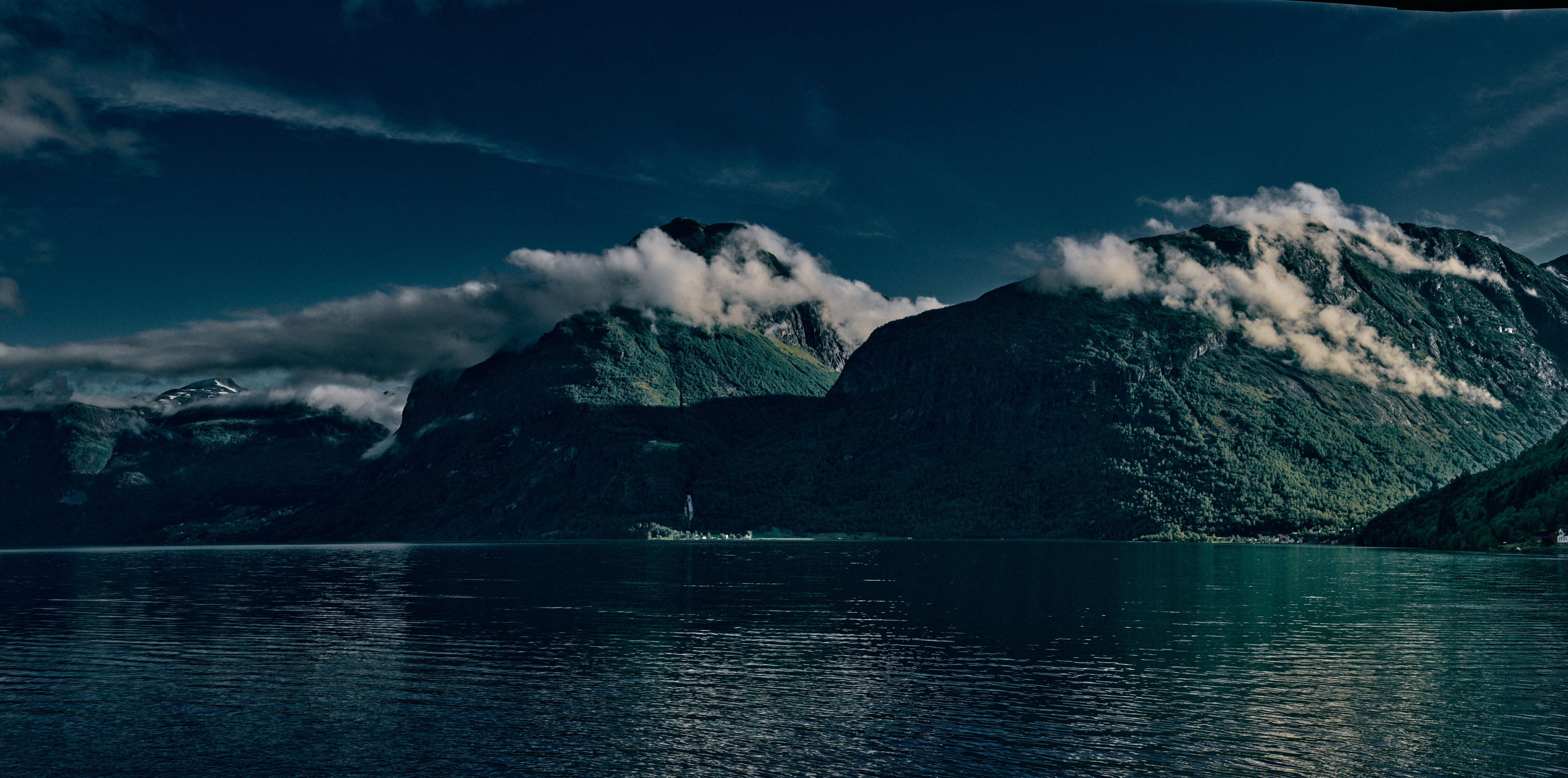 24035 Norgestur 393 Panorama