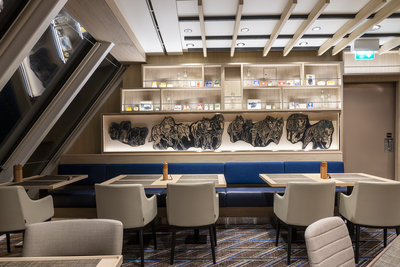 Julie Ebbing, Restaurant Aune