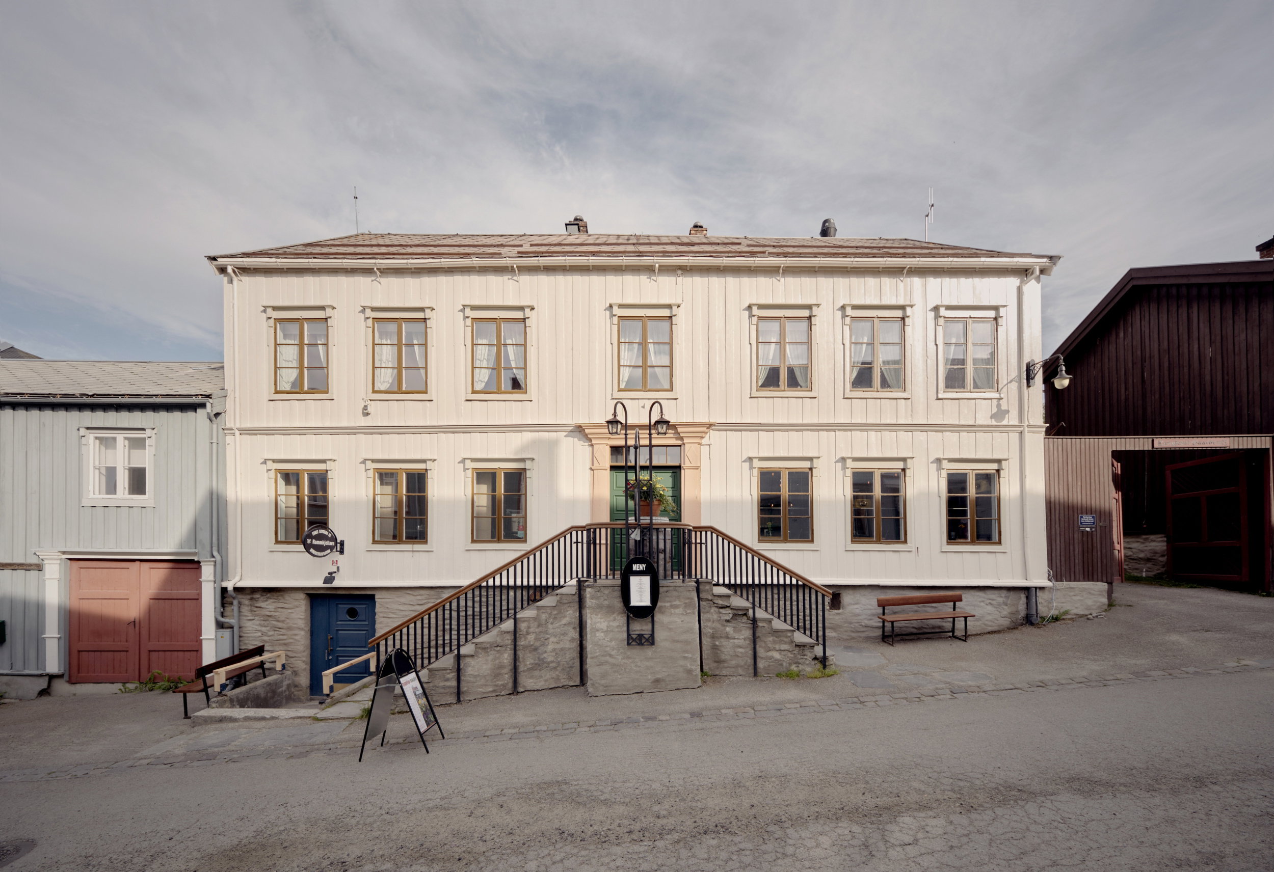 Vertshuset | Tradisjonsrik overnatting i Røros Sentrum – Vertshuset Røros