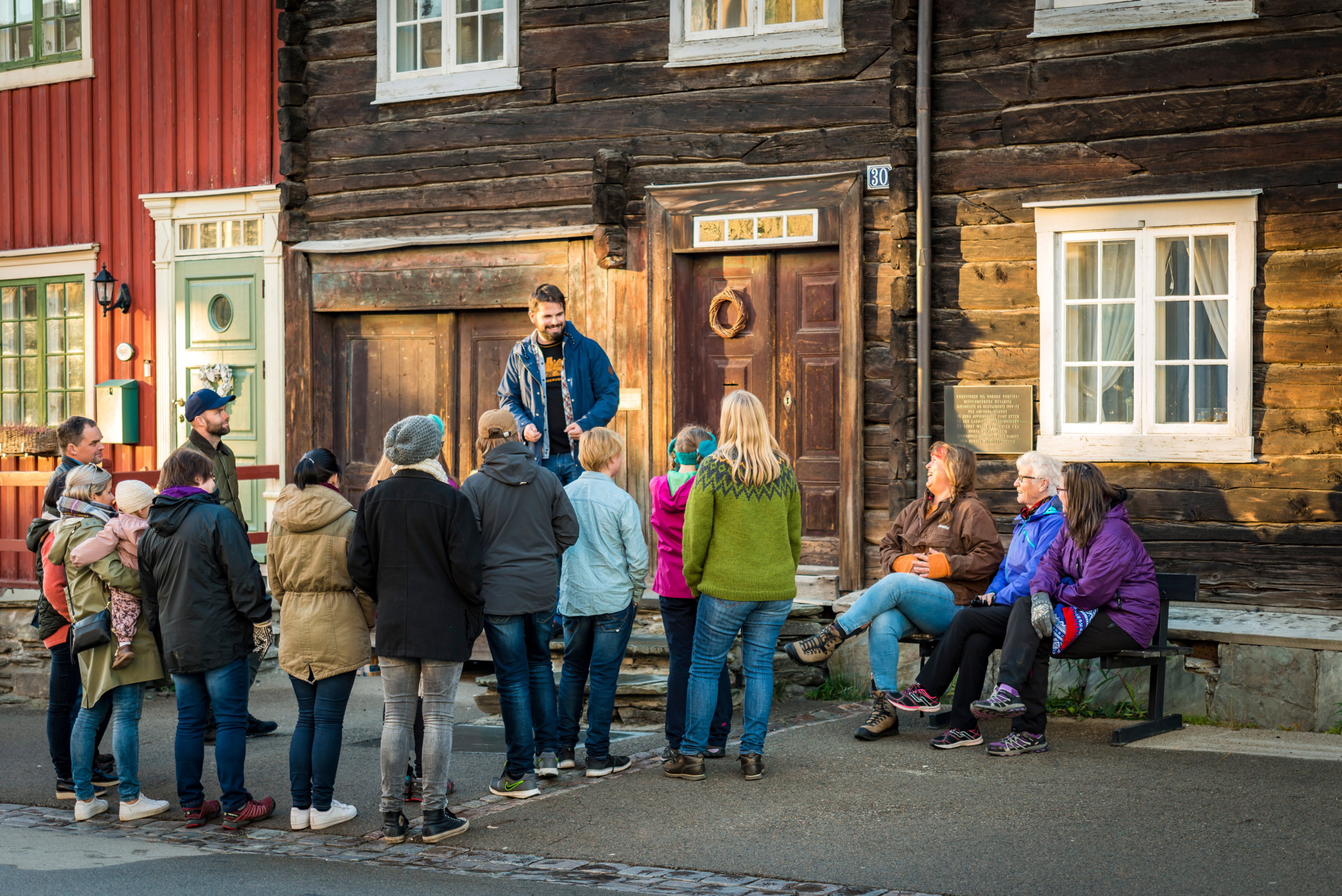 Historic Walking Tour in Røros | Discover UNESCO Heritage – Røroshotellene