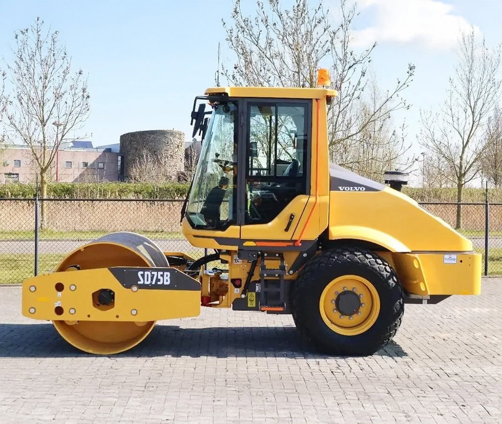 Singelvals – 7,5 tonn - Volvo SD75B – Produkter | Sørby Utleie AS
